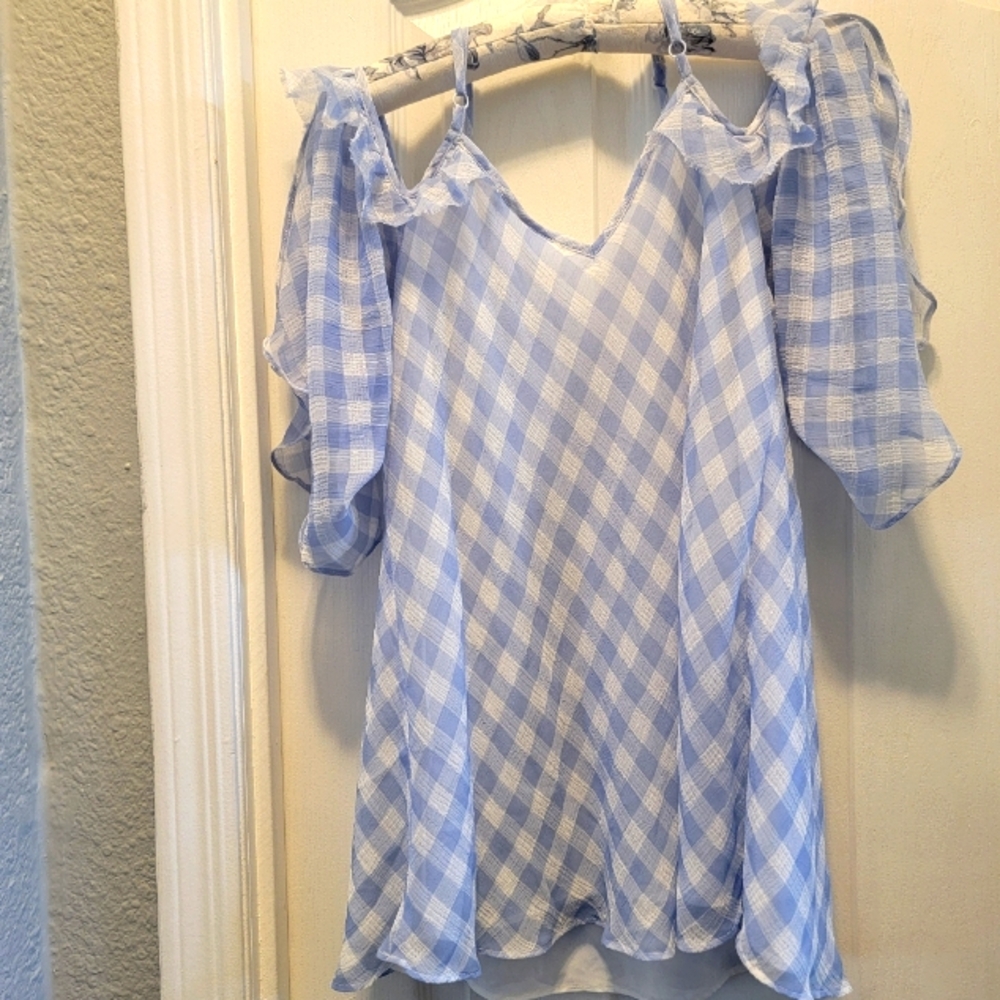 Fairy flowy Motherhood Maternity Blue White Gingham Cold Shoulder top Size Small